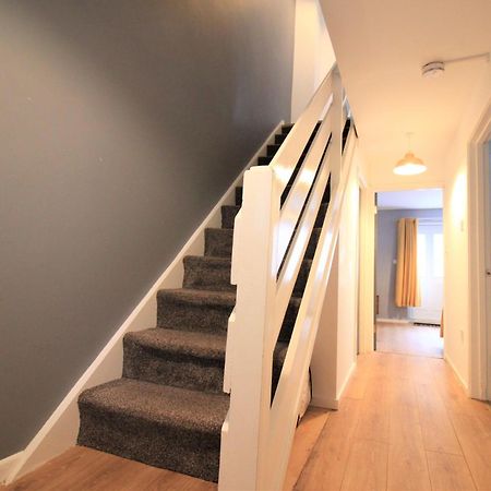Hamilton House -3 Bed Close To Town, Drive Parking, 2 Toilets นิวคาสเซิล อะพอน ไทน์ ภายนอก รูปภาพ