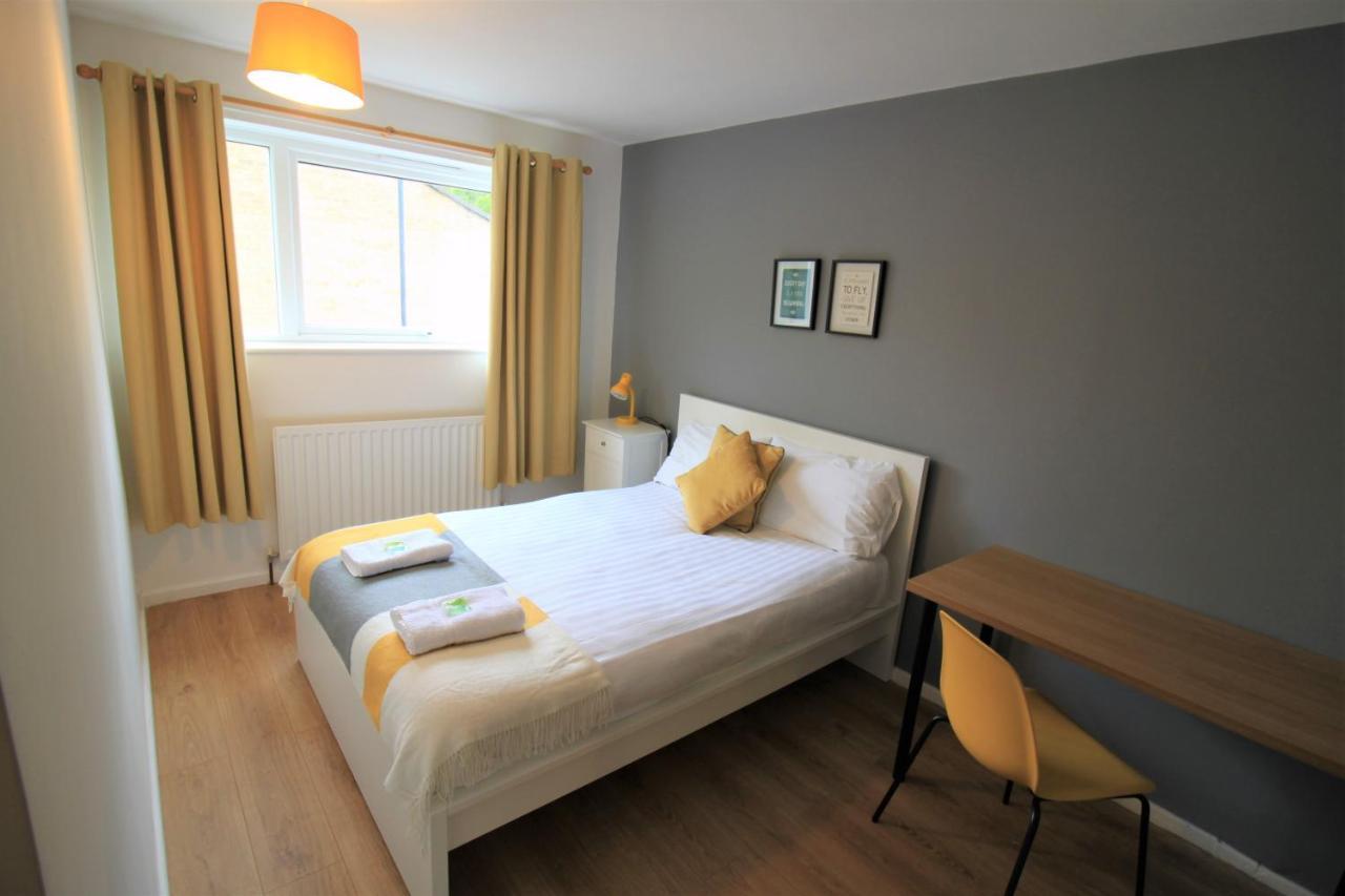 Hamilton House -3 Bed Close To Town, Drive Parking, 2 Toilets นิวคาสเซิล อะพอน ไทน์ ภายนอก รูปภาพ